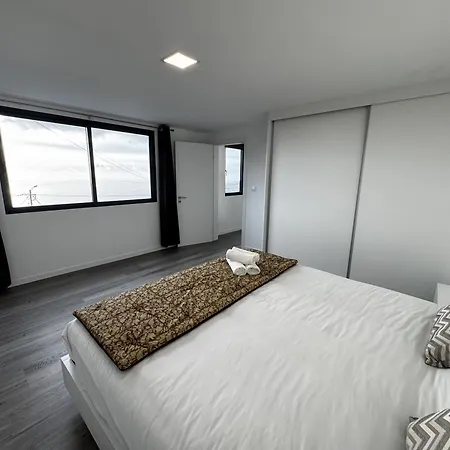 Hiking & Ocean Chalet