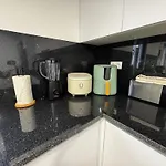 Hiking & Ocean شاليه