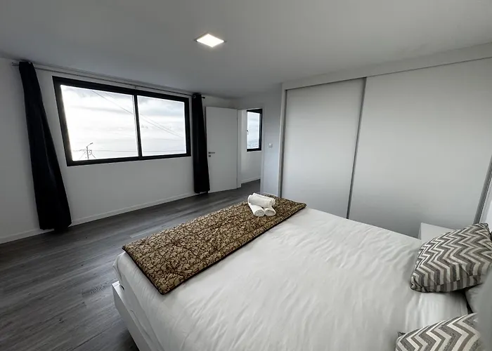 Hiking & Ocean 샬레